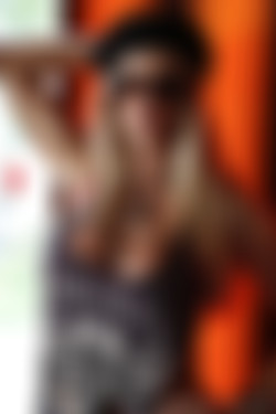 Onlyfans.com - laradesantis/Images/03-04-2020-210972222.jpg