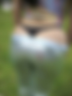TightClothBigButts2/brd/018-17.jpg