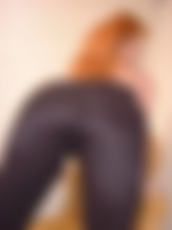TightClothBigButts2/brd/026-10.jpg