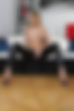 Ass Madness (Photosets)/Ass Madness/Busty Daisy, Liana B, Logan & Xeniya/10223_019.jpg