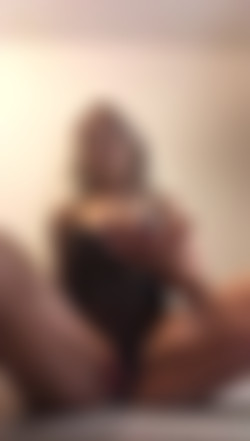 [OnlyFans.com] Elle Brooke (@ellebrookeuk)/19-02-19 3241826 Getting myself all hot, bothered and horny before heading to the club to pi(..) 408x720.mp4
