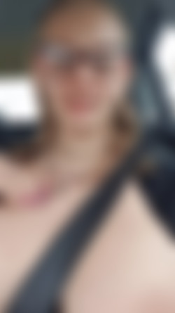 [Fansly.Com] PolaRainbow - SiteRip/Gifs/667439147920662531.gif