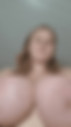 [Fansly.Com] PolaRainbow - SiteRip/Gifs/669316621218619393.gif