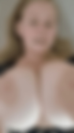 [Fansly.Com] PolaRainbow - SiteRip/Gifs/674021999529439232.gif
