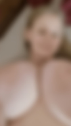 [Fansly.Com] PolaRainbow - SiteRip/Gifs/674189064303288321.gif