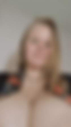 [Fansly.Com] PolaRainbow - SiteRip/Gifs/675342850824613889.gif