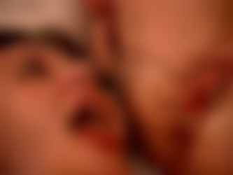 Peelover.com/girls_extreme/008_roxy.wmv